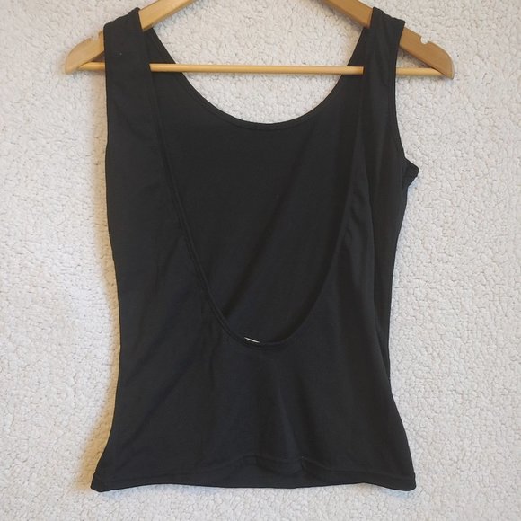 🐸2/$20 Baluoke Open-back Top - Picture 3 of 4